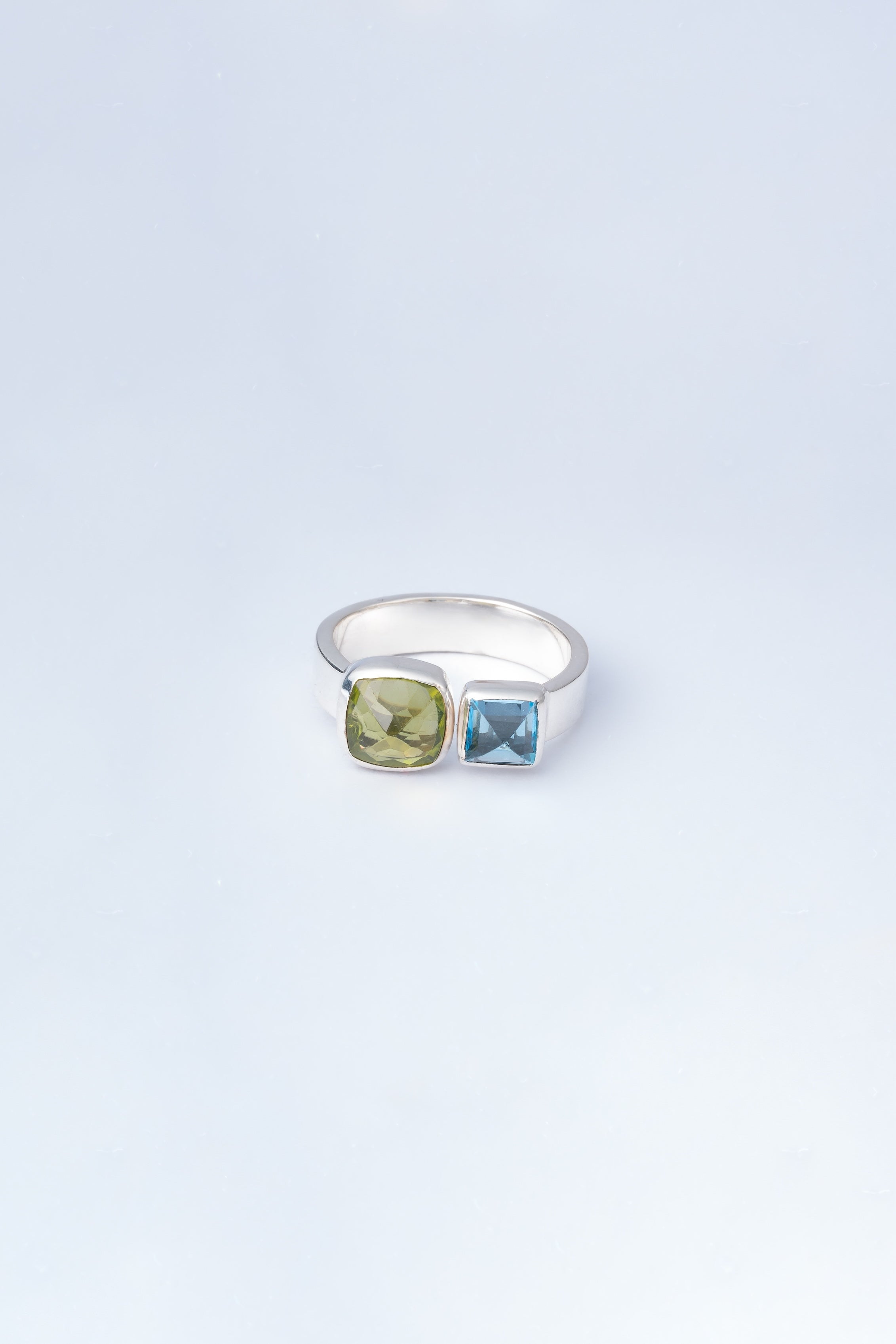 HIMAL - Peridot(ペリドット) × Blue Topaz(ブルートパーズ)